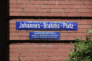 Johannes-Brahms-Platz
