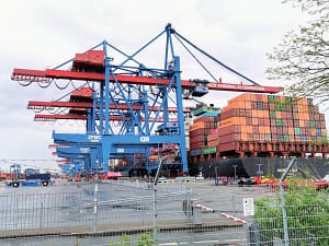 Super-Post-Panamax Containerbrücken
